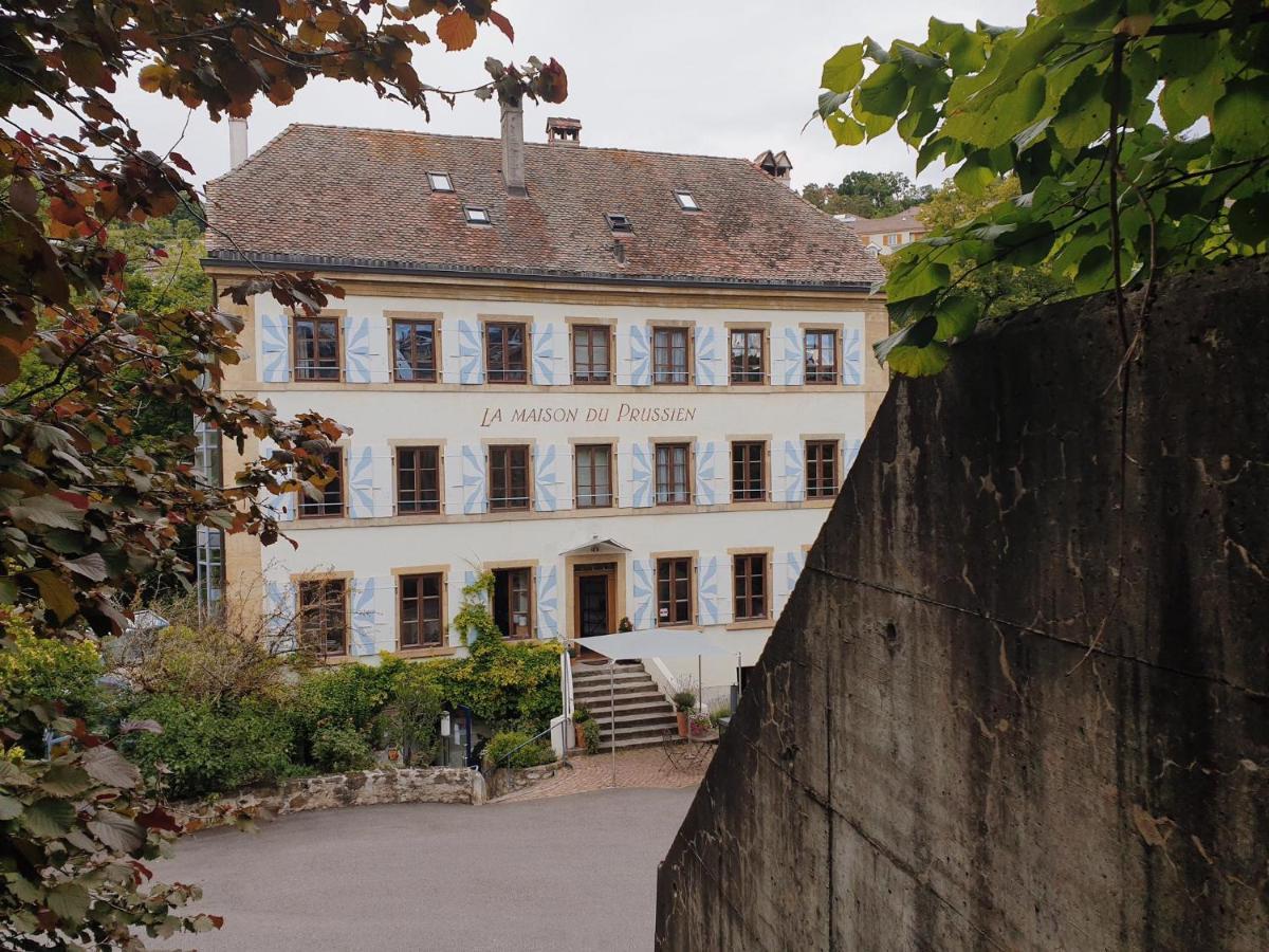 Hotel La Maison Du Prussien Neuchâtel Exteriör bild